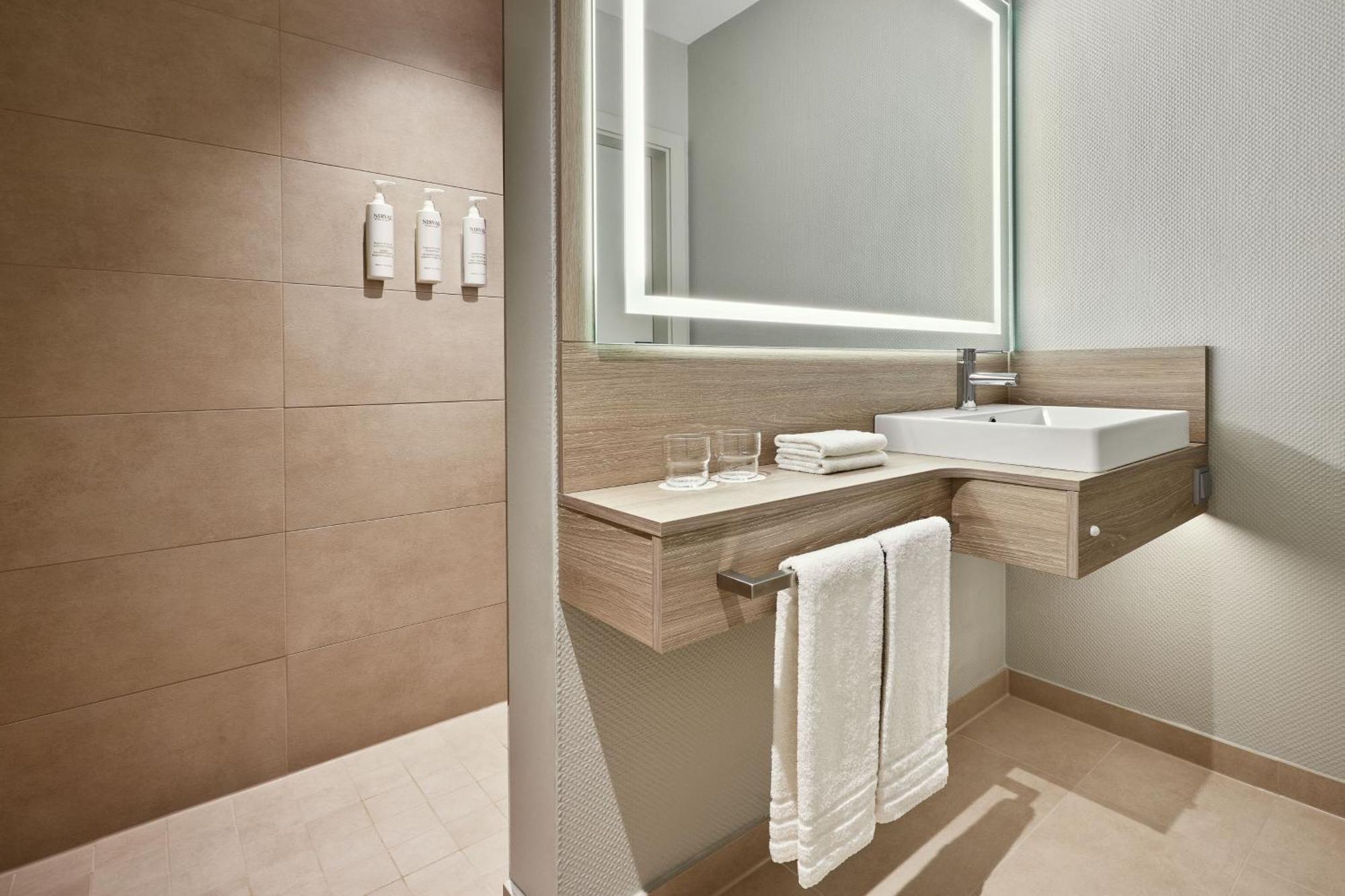 Hotel Courtyard By Marriott Dortmund Extérieur photo